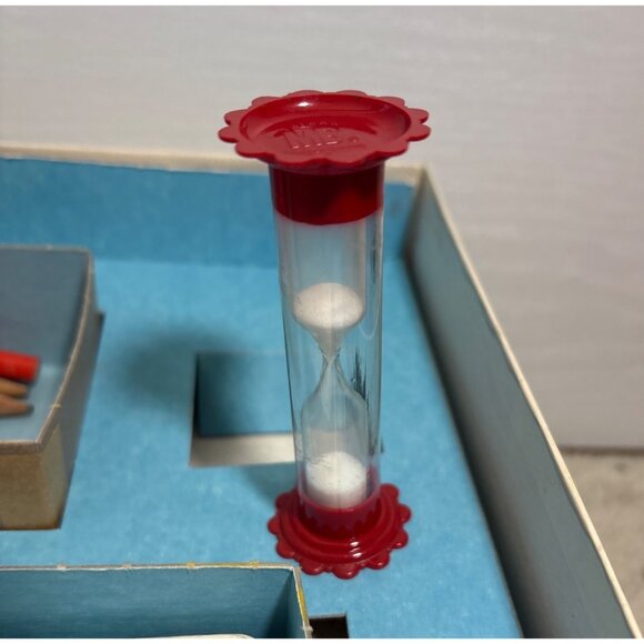 Scattergories Junior Board Game Ages 8-11 Complete Set By Milton Bradley 1990 - Picture 7 of 12